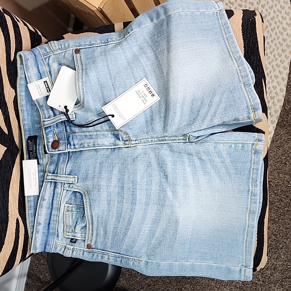 JUDY BLUE Women's Light Blue Denim Shorts